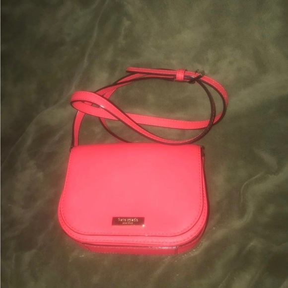 Kate Spade of New York Handbag with Adjustable Shoulder Strap - Picture 4 of 14